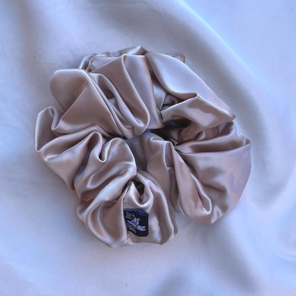 Très Silk - Silk Large Scrunchie 100% Mulberry - Picture 4 of 5